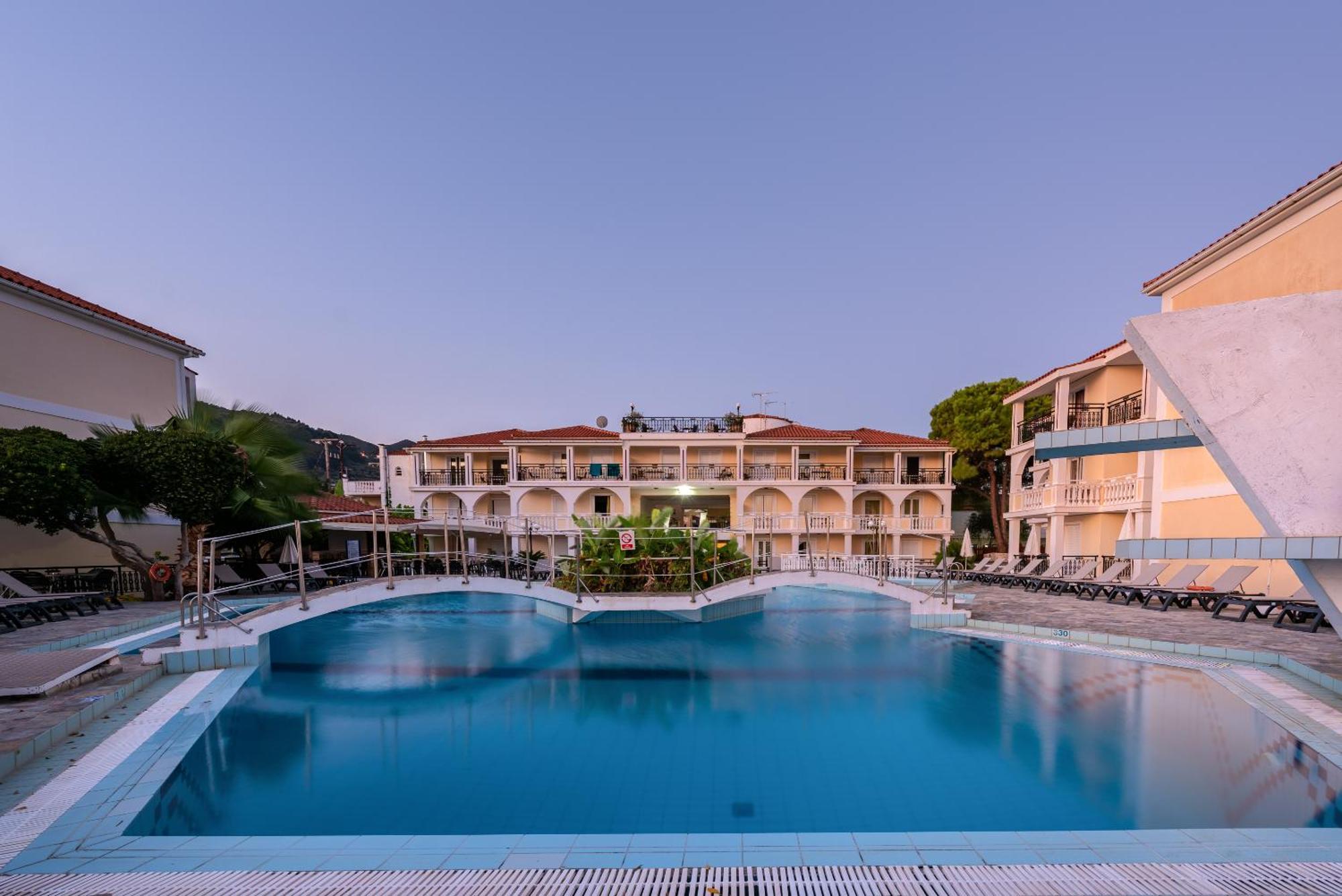 Porto Iliessa Hotel Аргаси Екстериор снимка